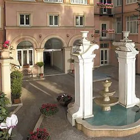 Domus Romana 4*