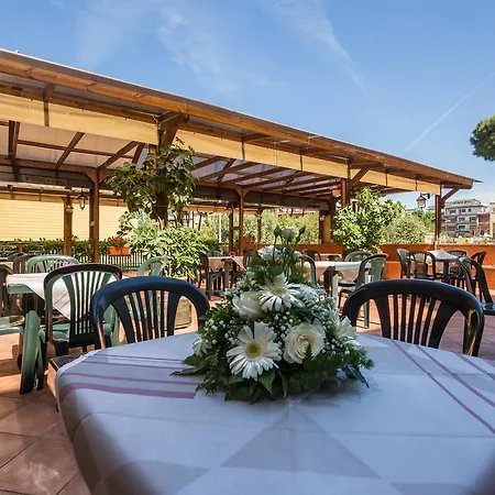 Hotel Casa Tra Noi 3*