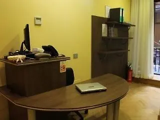 Casa de hóspedes Monti First 2*