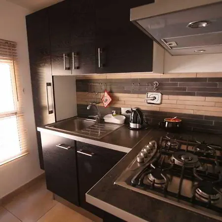 Lazy Night Guest house *