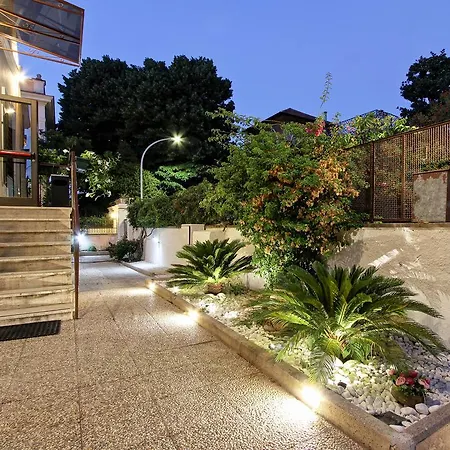 Il Villino 3* Rome