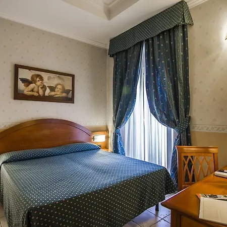 Отель Verona Рим
