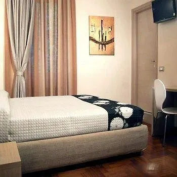 La Piccola Maison Rome