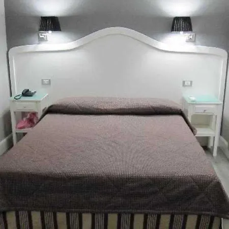Domus Castrense 2* Řím