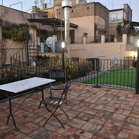 Domus Pellegrino 166 Guest house Rome