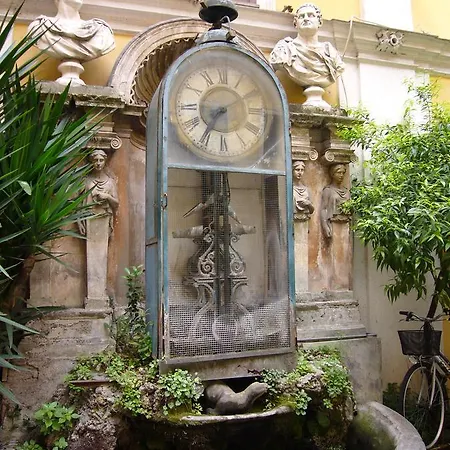 La Casa Dell'orologio Di Palazzo Berardi Rome