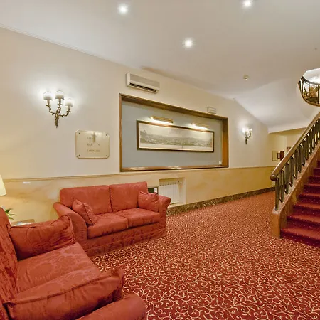 Hotel Napoleon 4*