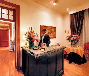 Del Fante Bed & Breakfast 3*