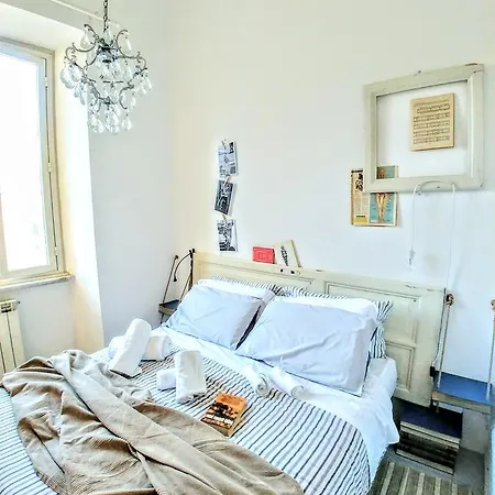 Bed and Breakfast Next Stop *
