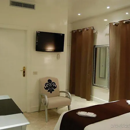 Royal Palace Luxury Hotel 4*