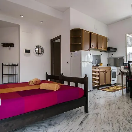 Bed and breakfast La Voliera 2*