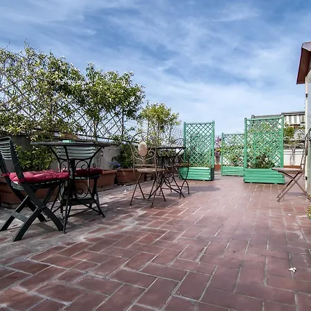 La Voliera Bed and breakfast