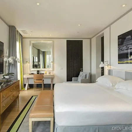 Apartahotel Portrait - Lungarno Collection 5*