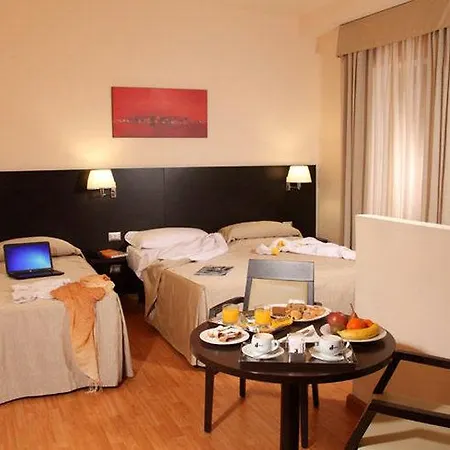 Regal Park Hotel