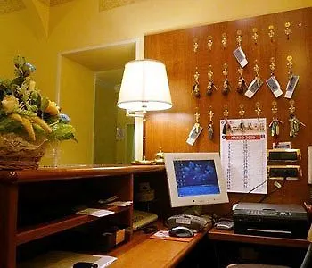 芬尼希亚酒店 2*