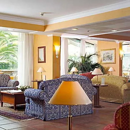Appia Park 4*