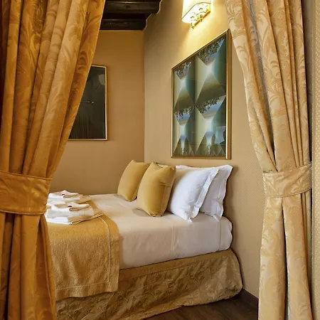 Guest house Canova In Spanish Steps Rome