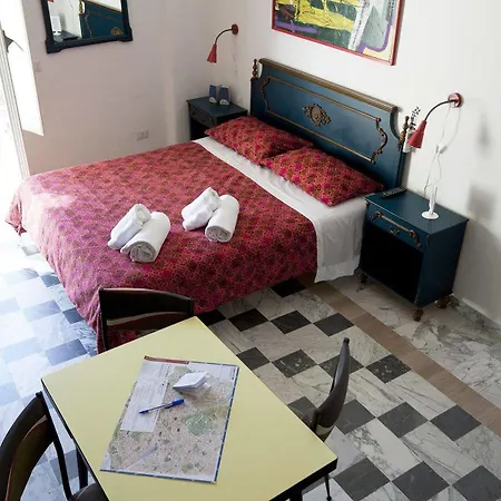 Martini Bed Hotel 3*