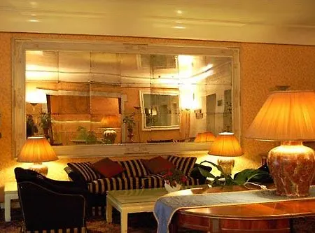 Panama Garden Hotel 4*