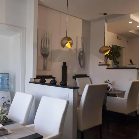 Relais La Maison De Luxe Bed & Breakfast 2*