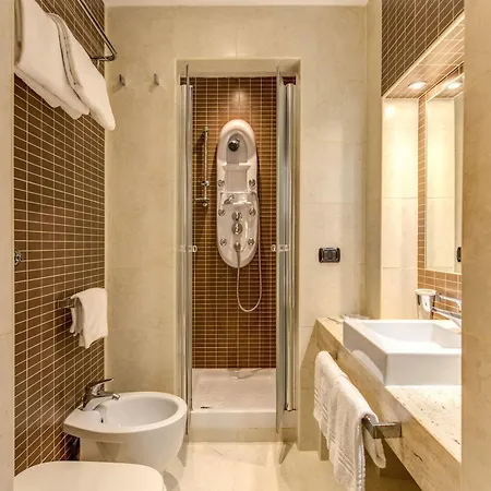 Hotel Everest 2*