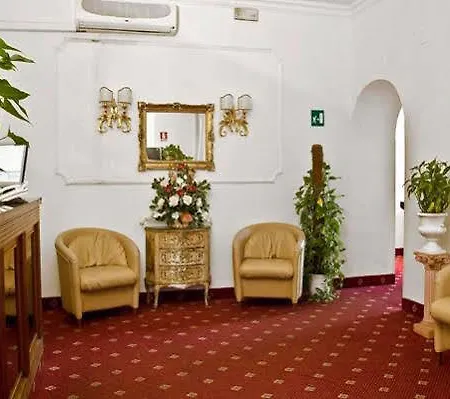 Daniela Hotel 3*