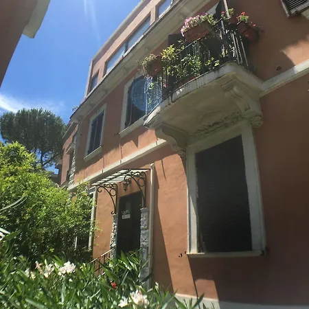 Guest house Vatican Garden House 2*