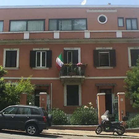 Vatican Garden House 2*