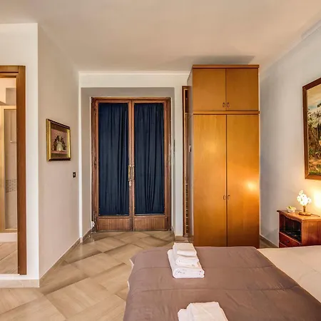Piramide Terrace Bed & Breakfast 2*