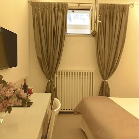 Augustana House Рим