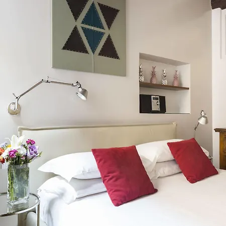 Hotel Il Glicine - Via Giulia 3*
