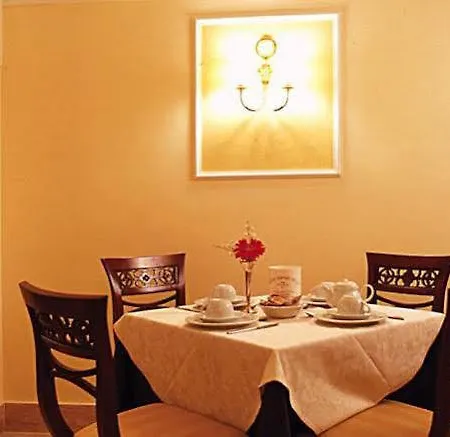Astoria Garden Hotel 3*