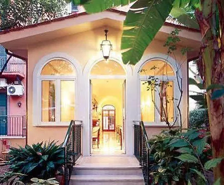 Astoria Garden 3*