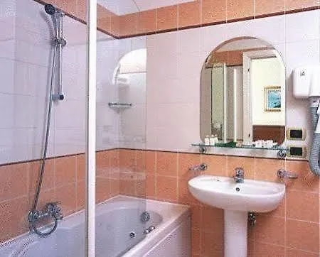 Astoria Garden Hotel