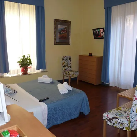 Pensión Daplace - Arena House 2*