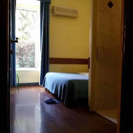 Pensión Daplace - Arena House 2*