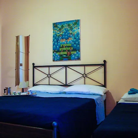 4 Season Bed & Breakfast Rome