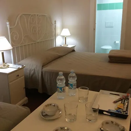 Oda ve Kahvaltı Romebest 3*