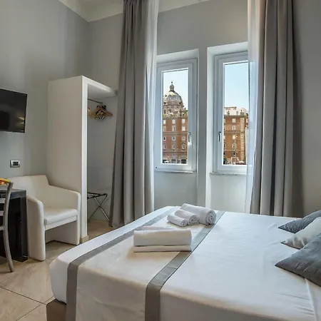 Pantheon Caesar Relais Rom