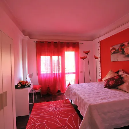 Bed & Breakfast Domus Domiziana 2*