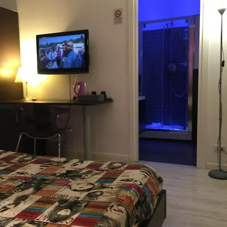 Chroma Italy - Chroma Tessera Bed & Breakfast Rome