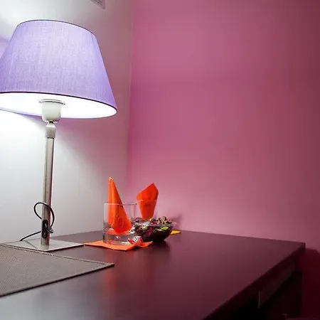 Bed & Breakfast Chroma Italy - Chroma Tessera 2*