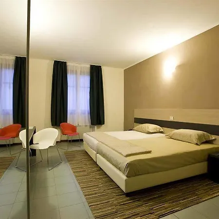 Alba Hotel 4*
