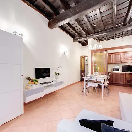 Apartament Elegant Behind The Colosseum