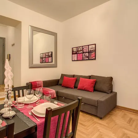 Apartament Elegant Behind The Colosseum *