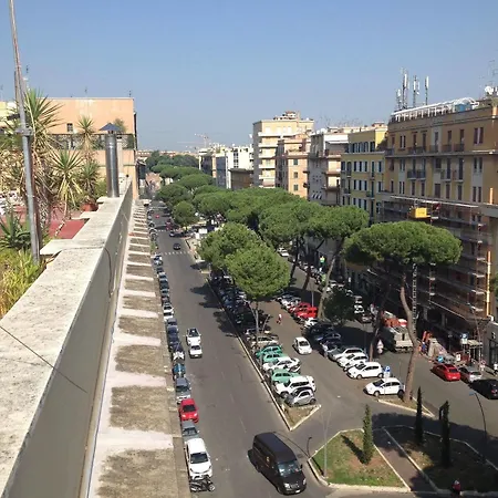 Domus Appia 154 Bed and breakfast 2*