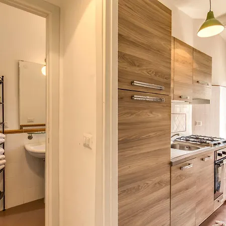Aweshomeitaly - Spagna Glamour Life Penthouse Apartment *