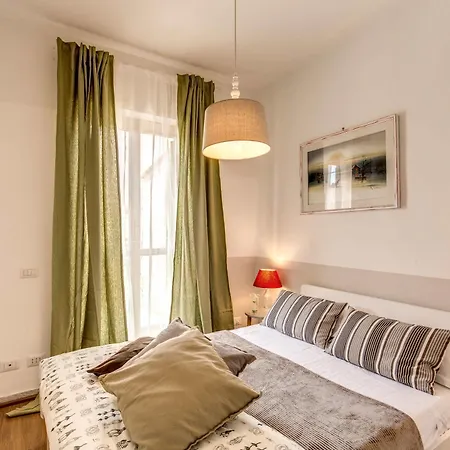 Aweshomeitaly - Spagna Glamour Life Penthouse Apartment *