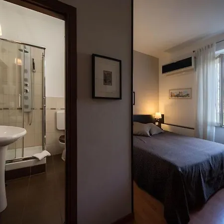 Domus Appia 154 Bed and breakfast