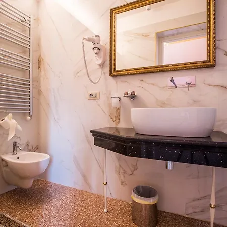 Penzion Trastevere Royal Trilussa 4*